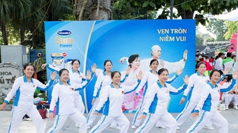 Vinamilk Sure Prevent: Tiếp tục đồng hành cùng phong trào rèn luyện sức khỏe người cao tuổi