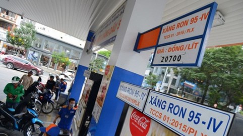 Xăng tăng thêm gần 1.000 đồng lần thứ ba liên tiếp