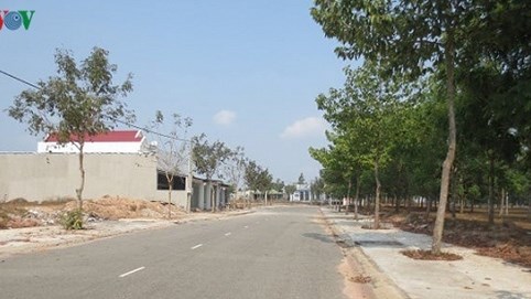 Bình Phước dừng tách thửa đất nông nghiệp do “loạn” phân lô, bán nền