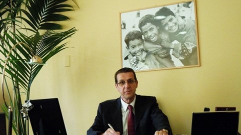 Xác chết lõa thể của vị tỷ phú kim cương giàu nhất nhì thế giới và vụ án mạng đầy uẩn khúc