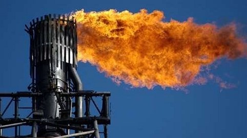 Giá dầu thô tiếp tục giảm