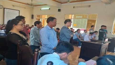 Xét xử 14 bị cáo lừa đảo 'bán' kết quả xổ số chiếm đoạt gần 18 tỷ đồng