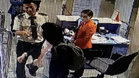 Nữ hành khách cắn nhân viên hàng không bị xử phạt 7,5 triệu đồng