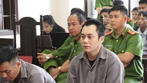 Vụ lùi xe trên cao tốc: Kết tội không ổn!