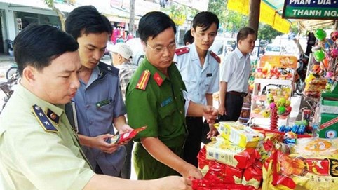 Hà Nội xử phạt 5.819 cơ sở vi phạm an toàn thực phẩm