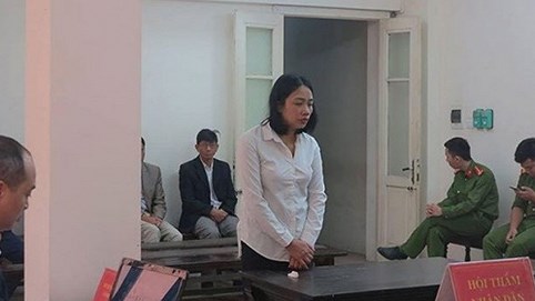 'Nữ quái' Hà Nội lừa xin việc chiếm hàng trăm triệu