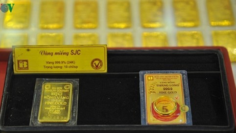 Giá vàng tăng gần 1 triệu đồng/lượng trong phiên giao dịch đầu năm