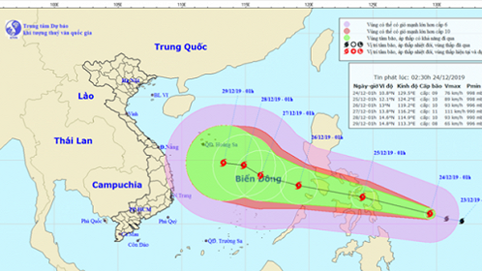 Sát tết dương lịch, bão Phanfone lăm le vào biển Đông