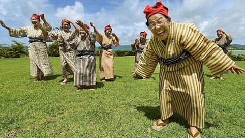 Người dân “đảo bất tử” Okinawa thọ hơn 100 tuổi, dù 97 tuổi vẫn tự lập mọi việc đều nhờ một chữ này
