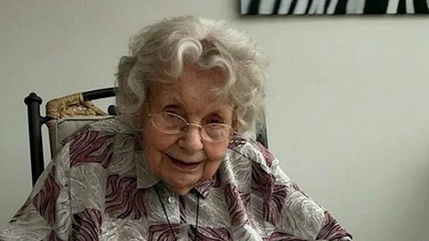 Vũ khí bí mật giúp cụ bà gần 100 tuổi chiến thắng virus corona