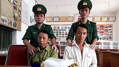 Bắt hai đối tượng mang theo 6.800 viên ma túy tổng hợp