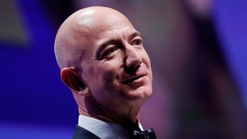 4 tuổi đã đến trang trại của ông nội làm việc suốt 12 mùa hè, Jeff Bezos học được 2 phẩm chất giá trị giúp tạo nên đế chế Amazon