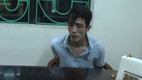 Một mình trên đường đêm, cô gái trẻ thành 'mồi' cho 2 tên cướp