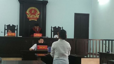 Thủ đoạn khó tin của nữ giáo viên trẻ ham 'nghề tay trái'