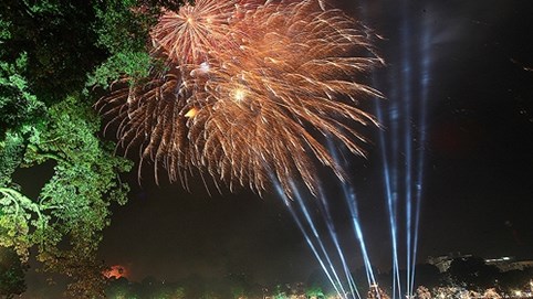 30 điểm bắn pháo hoa đêm giao thừa tại Hà Nội
