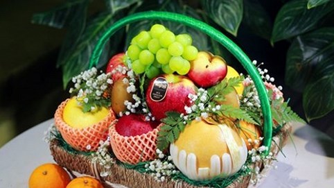 Biếu quà Tết cho đối tác: chọn quà gì để cho sang - xịn - mịn