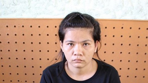 Mẹ sát hại con trai 2 tuổi rồi tự tử vì nợ nần