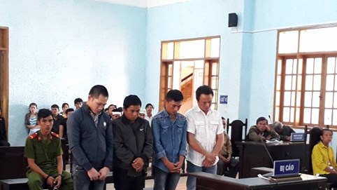 Gia Lai: Nhóm thợ xây dắt nhau vào tù vì giết người và gây rối trật tự công cộng