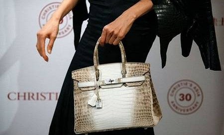 Có giá tới cả triệu USD, vì sao những chiếc túi của Gucci, Louis Vuitton vẫn được cho là quá rẻ?