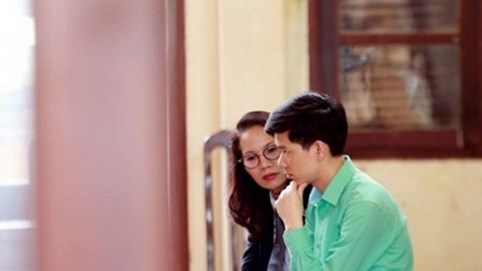Bác sĩ Hoàng Công Lương từ chối 9 luật sư bào chữa cho mình