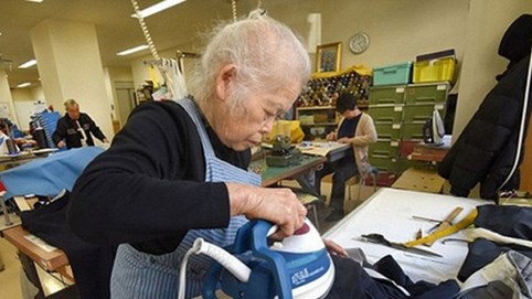 Điều gì khiến người già ở Nhật không chọn sự an nhàn sau khi về hưu?