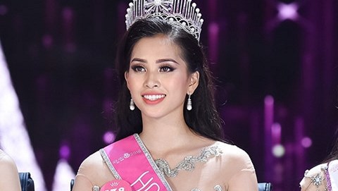 4 người đẹp đăng quang Hoa hậu Việt Nam ở tuổi 18