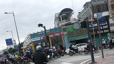 Xe máy vượt đèn đỏ bị phạt đến 1 triệu đồng kể từ 1-1-2020