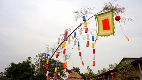 Cứ đến Tết nhà nhà tìm dựng cây nêu, nhưng sự thật 