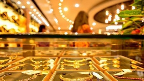 Giá vàng hôm nay vẫn đứng ở đỉnh