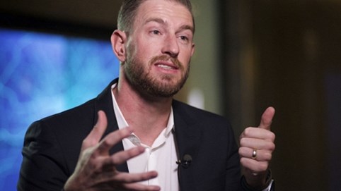 Trở thành tỷ phú USD chỉ nhờ một dòng trạng thái trên mạng xã hội