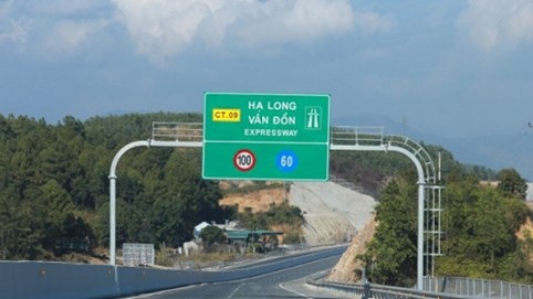 Từ 10/7: Các phương tiện di chuyển tối đa 100 km/h trên cao tốc Hạ Long – Vân Đồn
