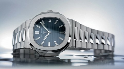 5 siêu phẩm đồng hồ mặt xanh dành cho quý ông đẳng cấp