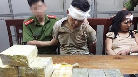 Nghẹt thở cuộc vây bắt cặp vợ chồng buôn bán ma túy 