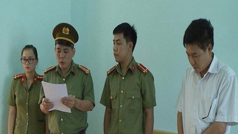 Nóng trong tuần: Tờ giấy “đặt hàng” nâng điểm thí sinh Sơn La do ai chuyển đến?