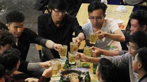 Tăng thuế rượu, bia để bớt nhậu