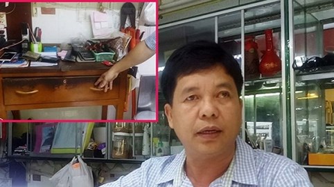 Thu 20 viên kim cương của chủ tiệm vàng là sai