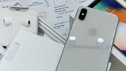 Điện thoại Nhật Cường xuống giá thê thảm sau khi cửa hàng bị khám xét