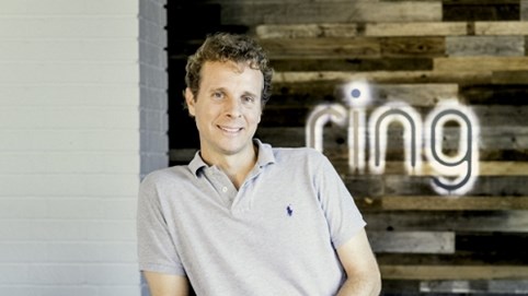 Bán công ty với giá 1 tỷ USD sau khi bị 