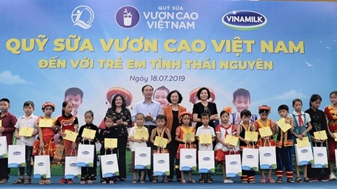 Quỹ sữa Vươn Cao Việt Nam: Nỗ lực vì sứ mệnh “Để mọi trẻ em đều được uống sữa mỗi ngày”