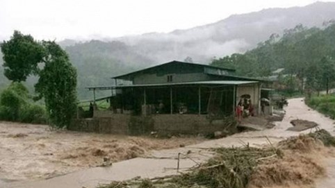 Nóng 24h qua: Tìm thấy thi thể cháu bé bị lũ cuốn trôi ở Tuyên Quang