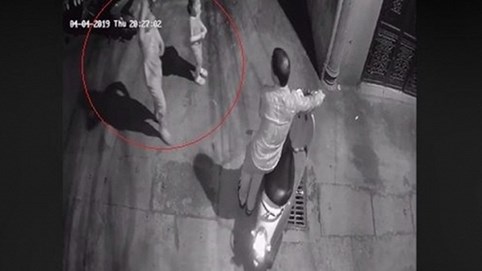 Công an xác minh nghi án 2 bé gái bị người đàn ông dâm ô trong hẻm tối ở Hà Nội