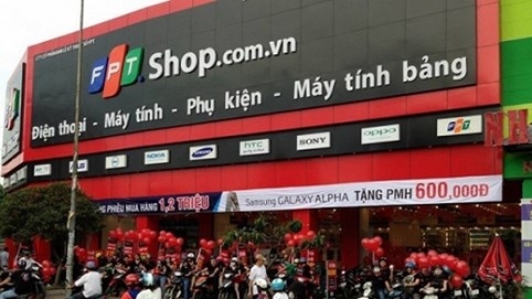 FPT Retail thu hơn 8.000 tỷ đồng sau 6 tháng, lãi 158 tỷ đồng