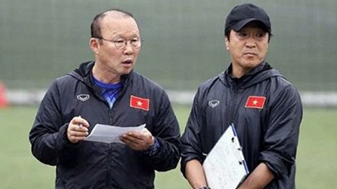 Trợ lý Lee Young Jin tiếp tục đồng hành với HLV Park Hang Seo?