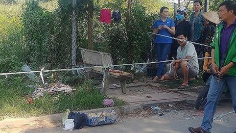 Bé sơ sinh nghi bị sát hại, nhét giấy vào miệng: Truy tìm người mẹ