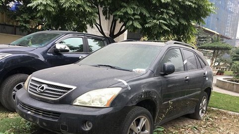 Buôn lậu siêu xe, trốn cả trăm tỷ tiền thuế