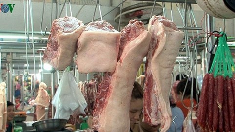 Giá thịt lợn tăng cao: Cần làm rõ có hiện tượng “găm” hàng hay không?
