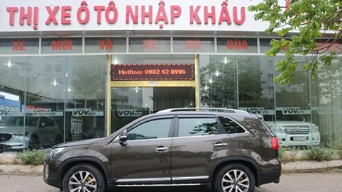 Nhập khẩu ô tô nguyên chiếc tăng cao: Lo kiểm soát nhập siêu?