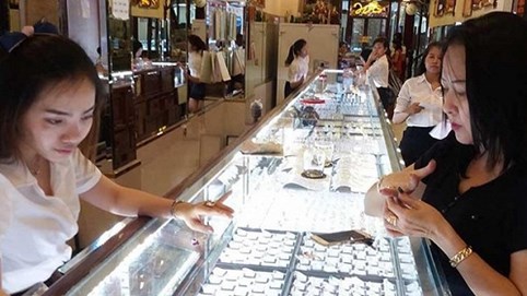 ‘Giá vàng đang biến động kịch tính’