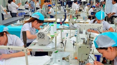 Sửa luật lao động: Có thể tăng 100 giờ làm thêm