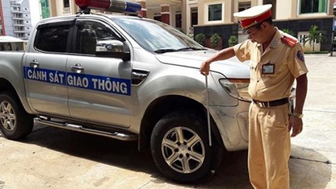 Bị chặn xe kiểm tra, đối tượng dùng dao chém 4 chiến sĩ Công an bị thương